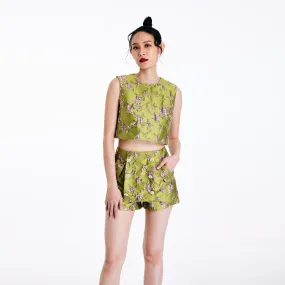 Sure, I can help with that. Lets optimize and add some modifiers to the product title while translating it to English. Heres a suggestion:

Bao Bao Womens Elegant Top with Metallic Accents - Sleeveless, Lightweight, and Breathable

Let me know if you need any more adjustments!