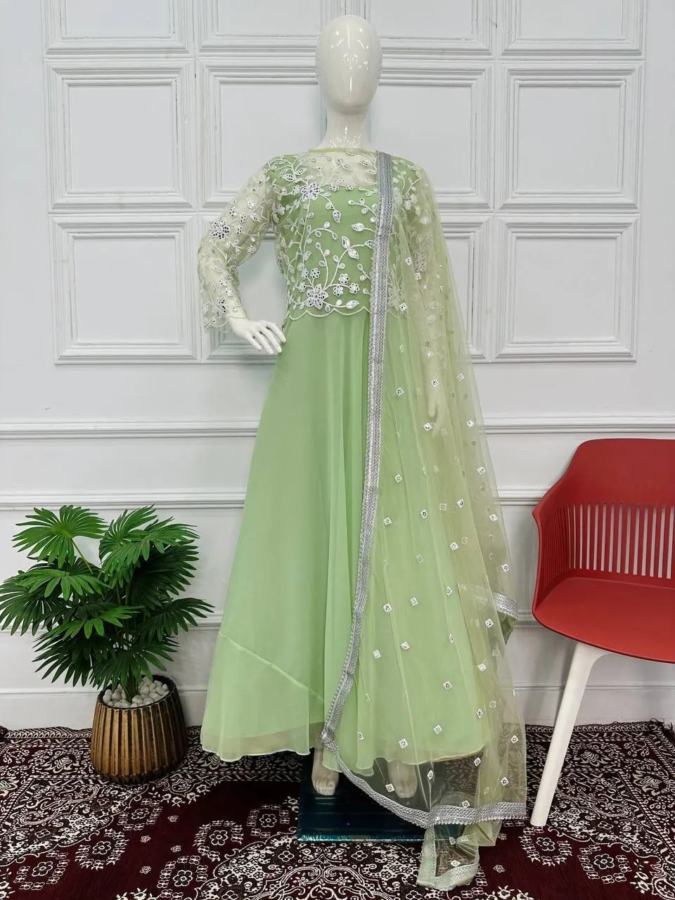 Beautiful Designer Faux Georgette Gwon