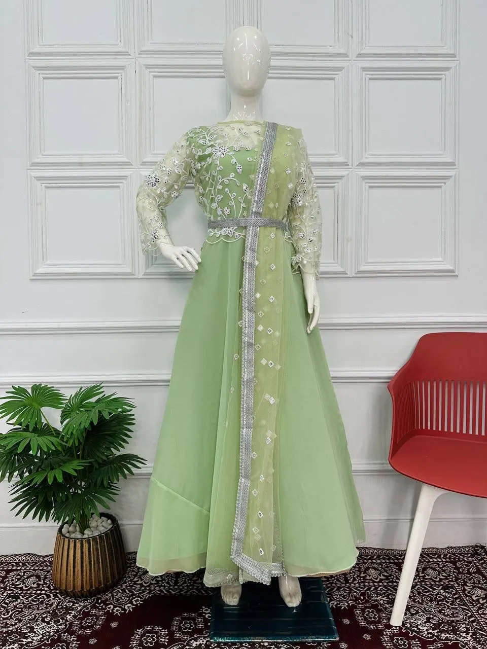 Beautiful Designer Faux Georgette Gwon